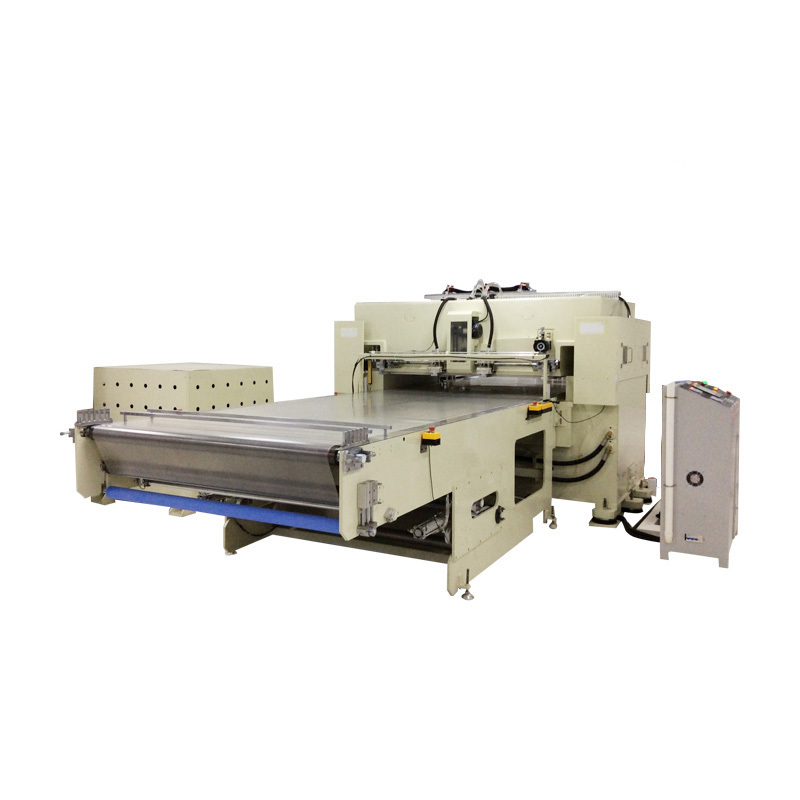 全自動大型RTC偏(pian)光片模切機