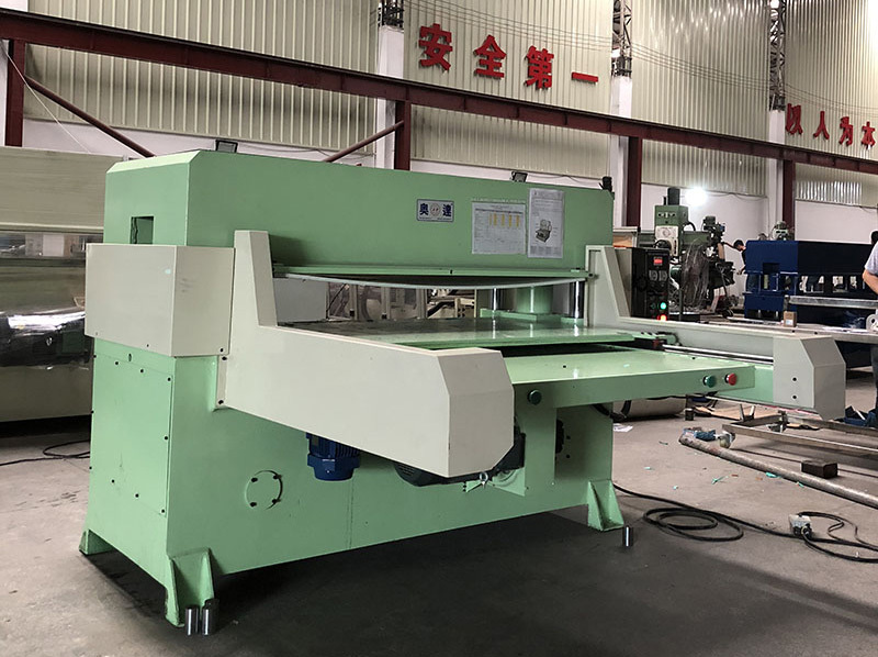單(dān)（雙）邊自動送(sòng)料裁斷機